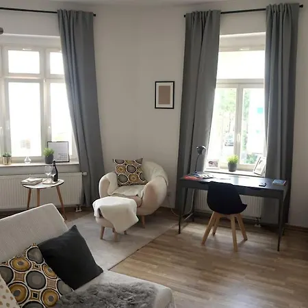 Bright Cozy Studio Flat In Leipzig